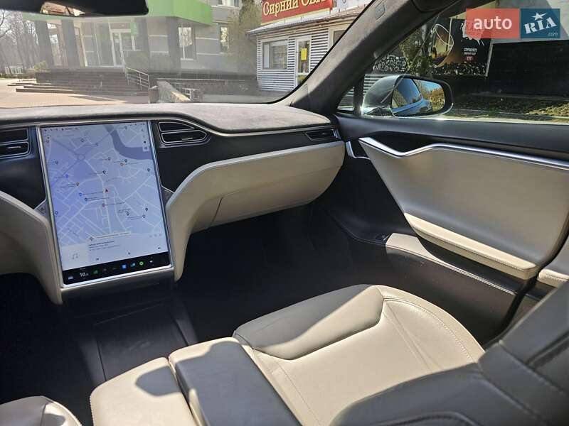 Лифтбек Tesla Model S 2016 в Белой Церкви