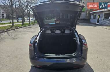 Лифтбек Tesla Model S 2016 в Белой Церкви