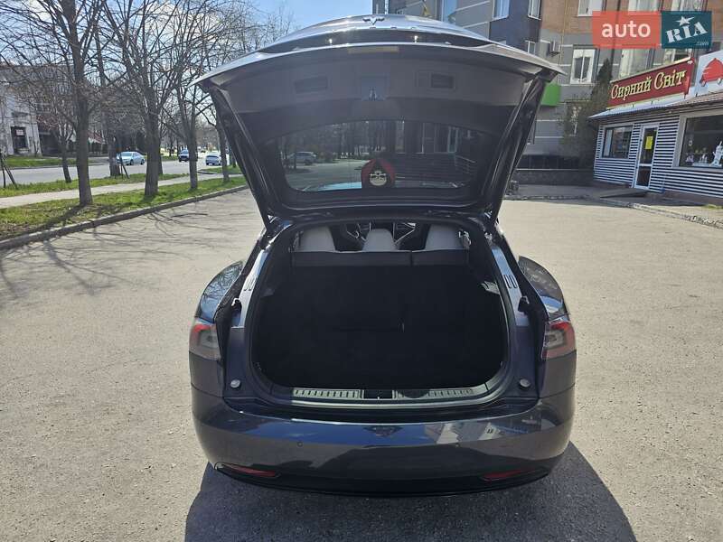 Лифтбек Tesla Model S 2016 в Белой Церкви
