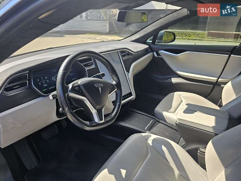 Лифтбек Tesla Model S 2016 в Белой Церкви