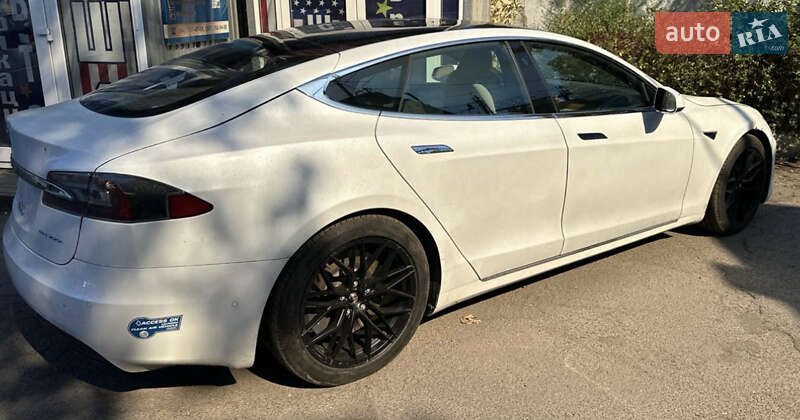 Tesla Model S 2020 Tesla Model S 2020