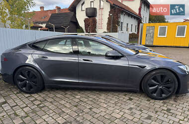 Tesla Model S  2021