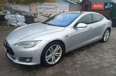 Tesla Model S  2015