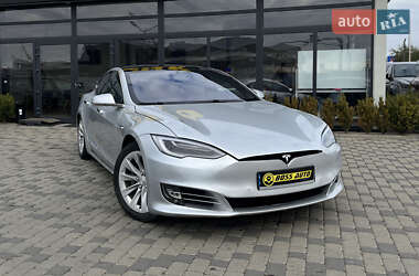 Tesla Model S  2018