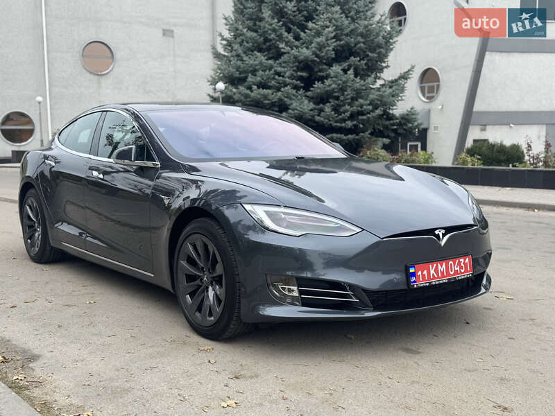 Лифтбек Tesla Model S 2020 в Запорожье
