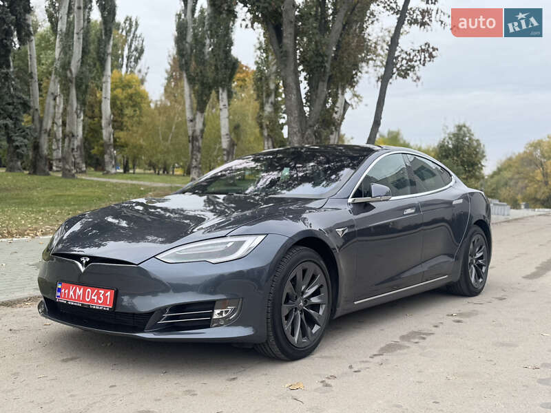 Лифтбек Tesla Model S 2020 в Запорожье