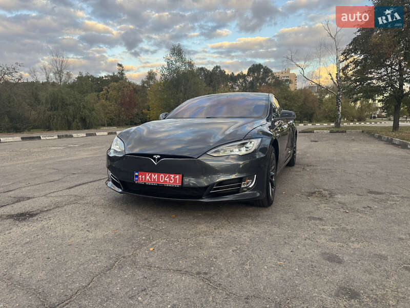 Лифтбек Tesla Model S 2020 в Запорожье