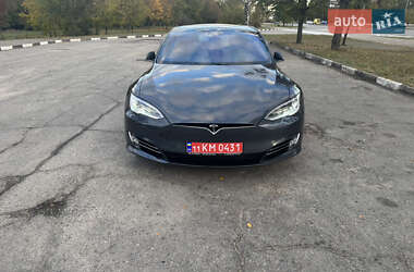 Лифтбек Tesla Model S 2020 в Запорожье