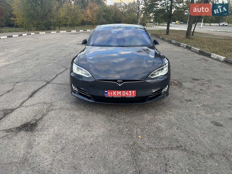 Лифтбек Tesla Model S 2020 в Запорожье