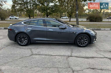 Лифтбек Tesla Model S 2020 в Запорожье
