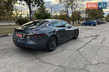 Лифтбек Tesla Model S 2020 в Запорожье