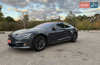 Лифтбек Tesla Model S 2020 в Запорожье