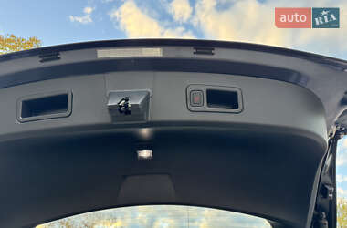 Лифтбек Tesla Model S 2020 в Запорожье