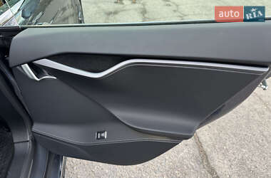 Лифтбек Tesla Model S 2020 в Запорожье
