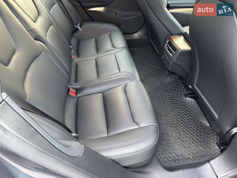 Лифтбек Tesla Model S 2020 в Запорожье
