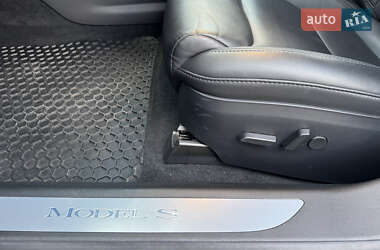 Лифтбек Tesla Model S 2020 в Запорожье