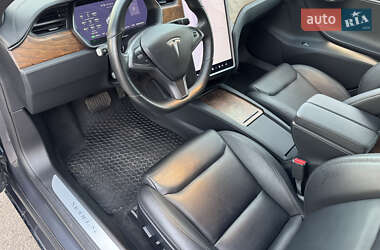 Лифтбек Tesla Model S 2020 в Запорожье