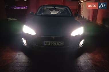 Tesla Model S 2013