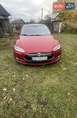 Tesla Model S 2014