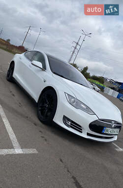 Tesla Model S  2014