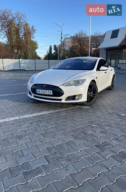 Tesla Model S 2013