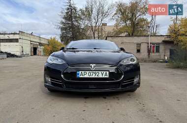 Tesla Model S  2015