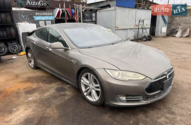 Tesla Model S 2016