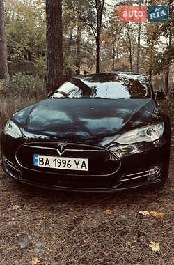 Tesla Model S 2014