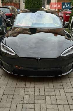 Tesla Model S 2022