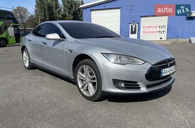 Tesla Model S 2013