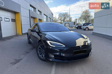Tesla Model S 2016