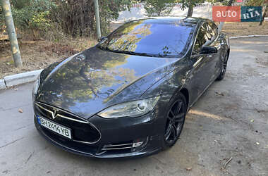 Tesla Model S  2015