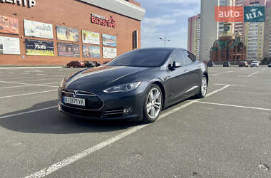 Tesla Model S  2015