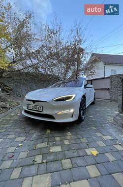 Tesla Model S  2022