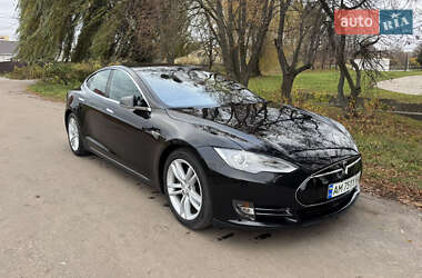 Tesla Model S  2015