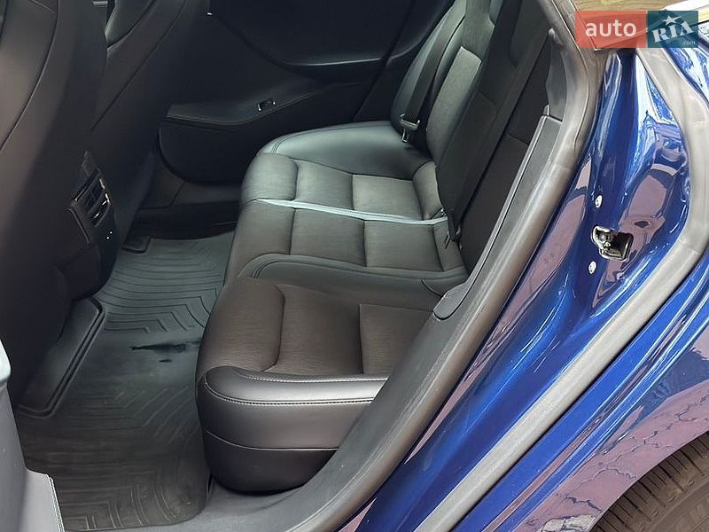 Лифтбек Tesla Model S 2018 в Хмельницком