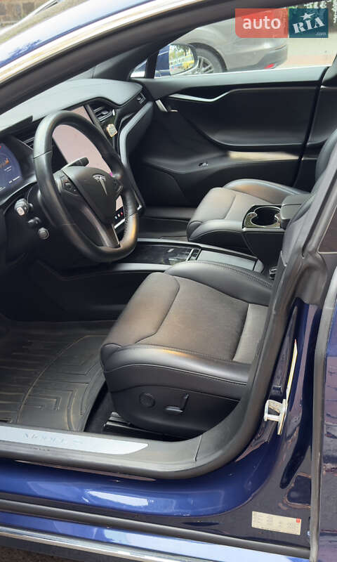 Лифтбек Tesla Model S 2018 в Хмельницком