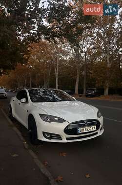 Tesla Model S 2013