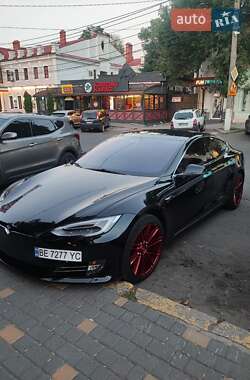 Tesla Model S 2018