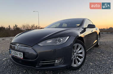 Tesla Model S  2015
