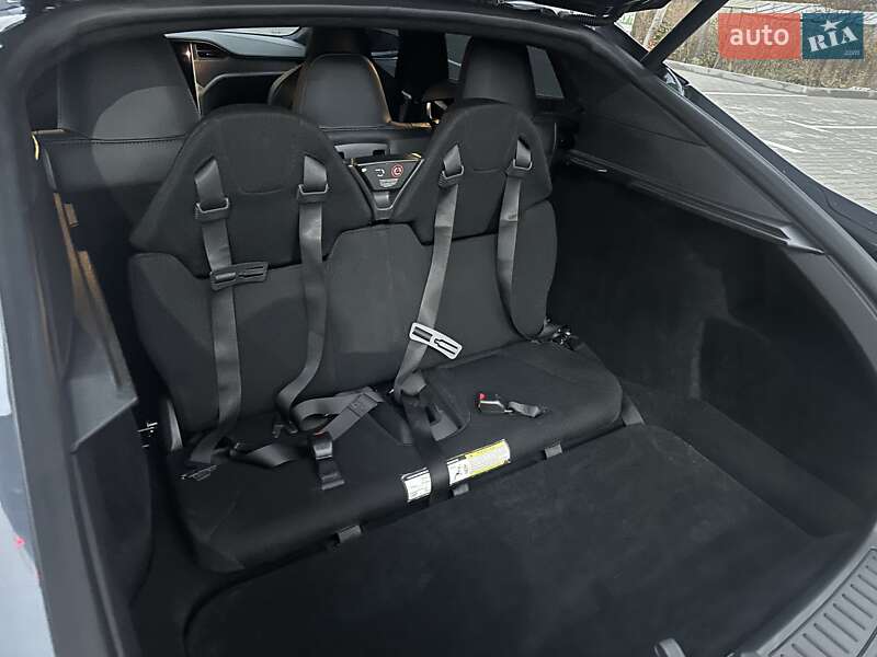 Лифтбек Tesla Model S 2018 в Киеве фото 52 Лифтбек Tesla Model S 2018 в Киеве