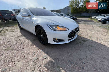 Tesla Model S 2016