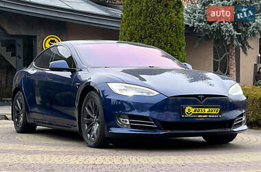 Tesla Model S 2019