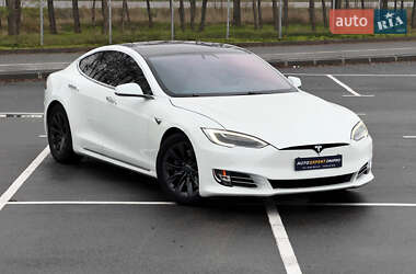 Tesla Model S  2019