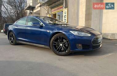 Tesla Model S  2015