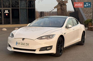 Tesla Model S 2014