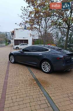 Tesla Model S 2014
