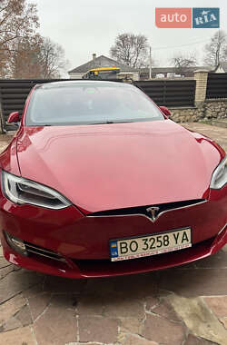 Tesla Model S  2018