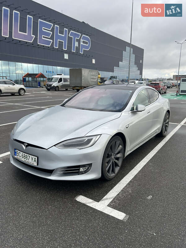 Tesla Model S 2017