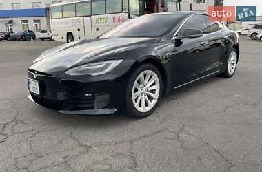 Tesla Model S 2016